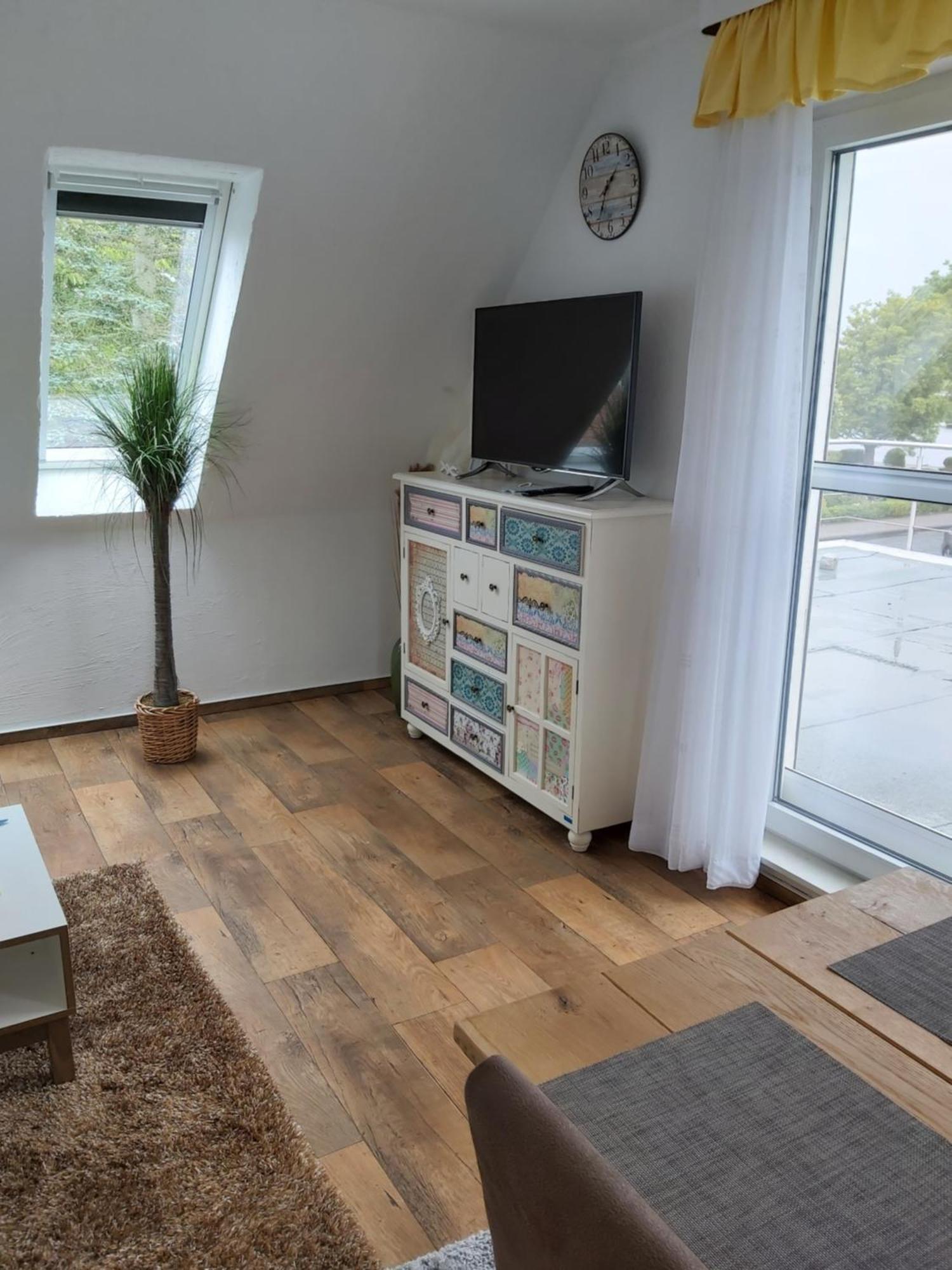 Ferienwohnung Yachthafen De Lorenzo Carolinensiel Eksteriør billede